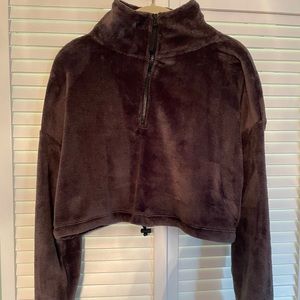EUC Urban Outfitters Cropped LS zip neck XS